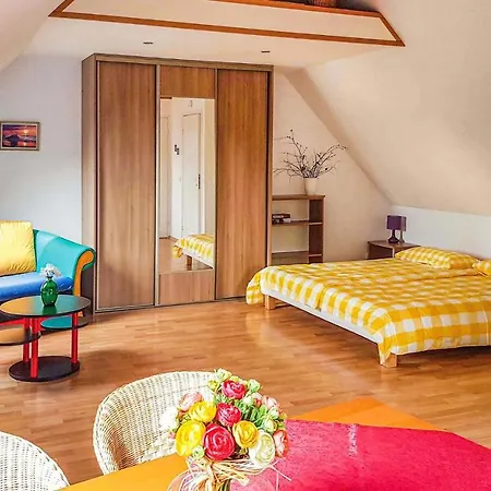 Cozy In Grzybowo With Kitchenette Holiday home